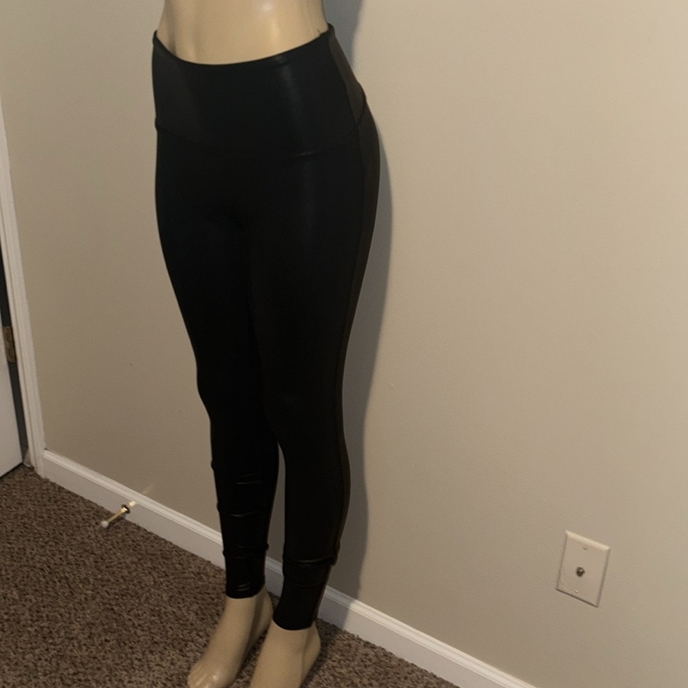 Spanx Faux Leather Leggings size L - Picture 6 of 8